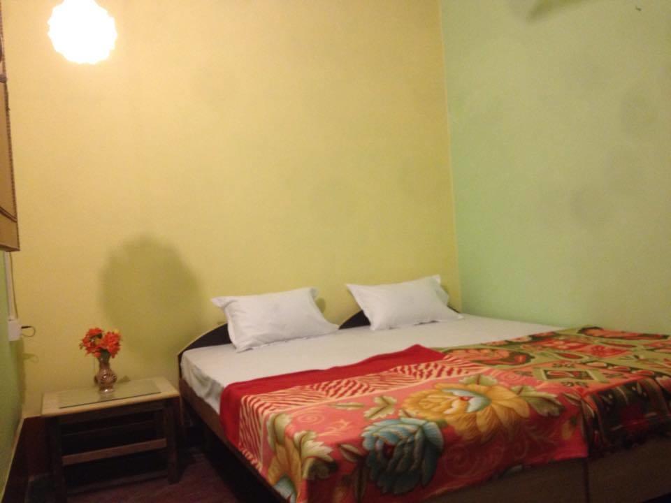 Paradise Inn Guest House Varanasi Room photo