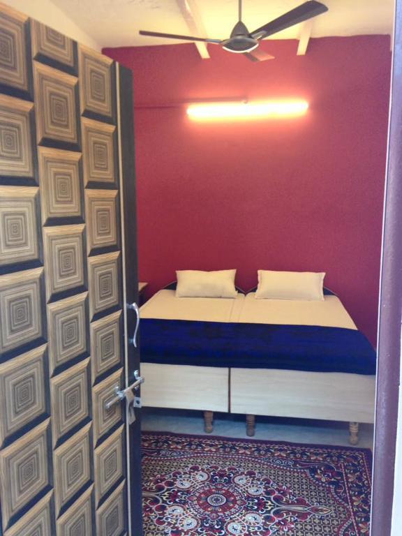 Paradise Inn Guest House Varanasi Exterior photo