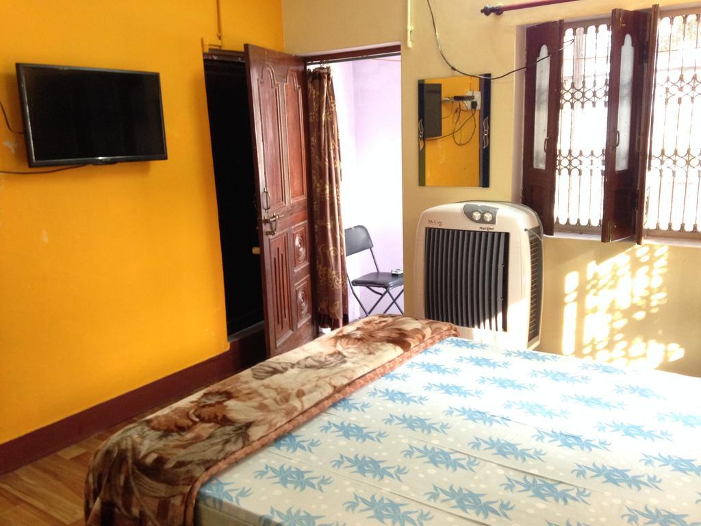 Paradise Inn Guest House Varanasi Exterior photo